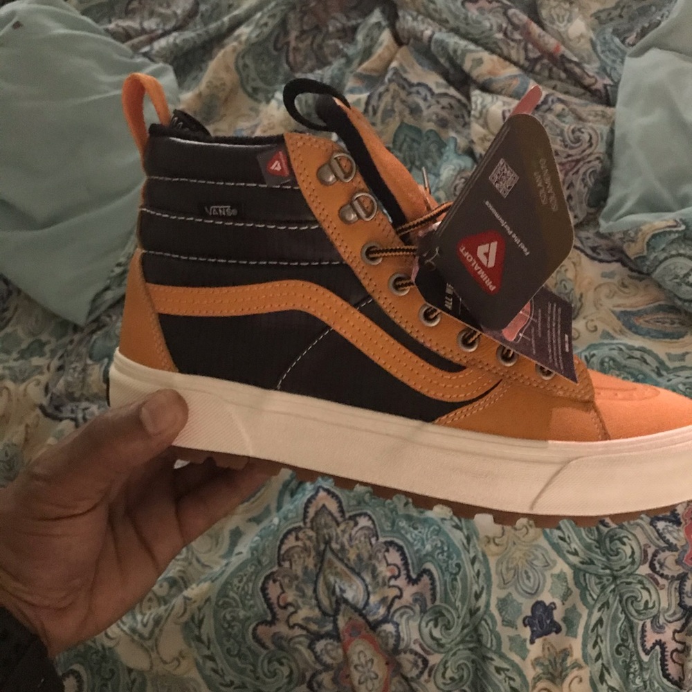 Size 10 vans willing to trade